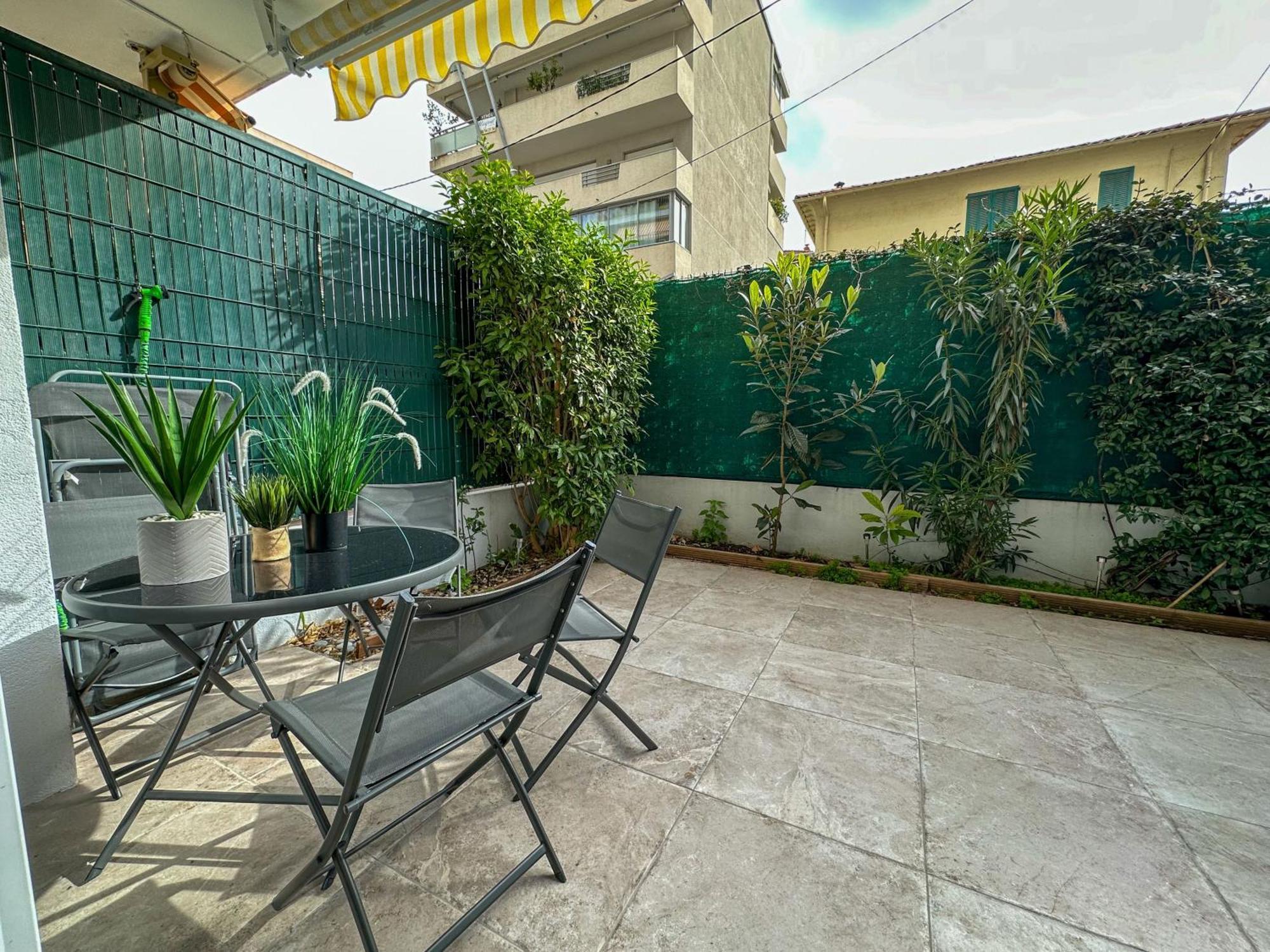 Cosy Madrid, Proche De La Appartement Cannes