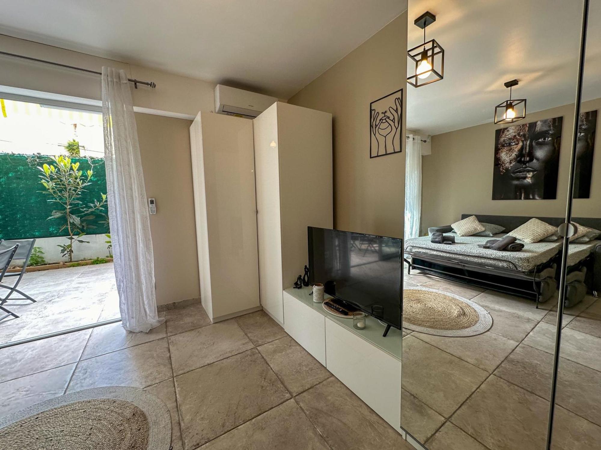 Cosy Madrid, Proche De La Appartement Cannes